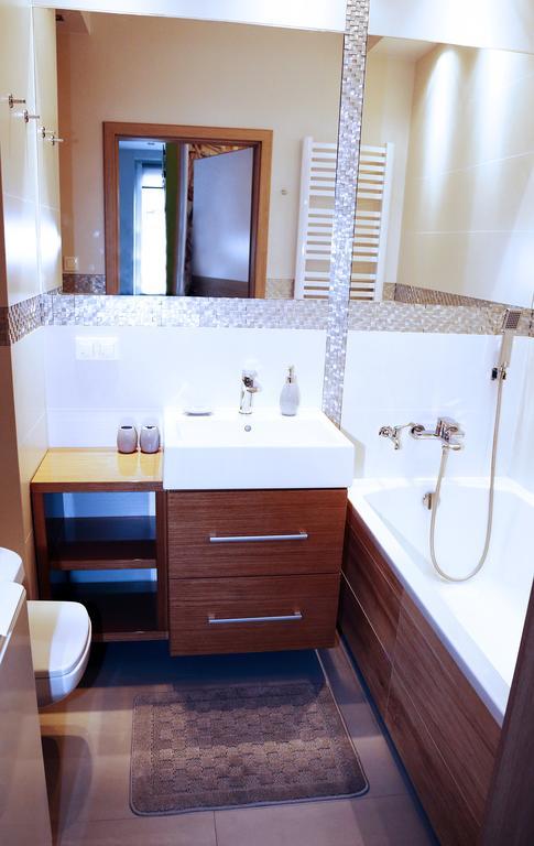 Apartament Teresa W Uniejowie エクステリア 写真
